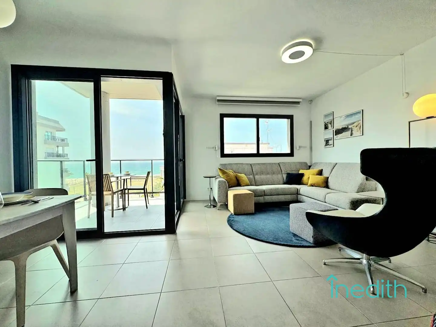 Wohnzimmer von Wohnung zum Verkauf in Calafell mit Klimaanlage, Privatgarten und Terrasse