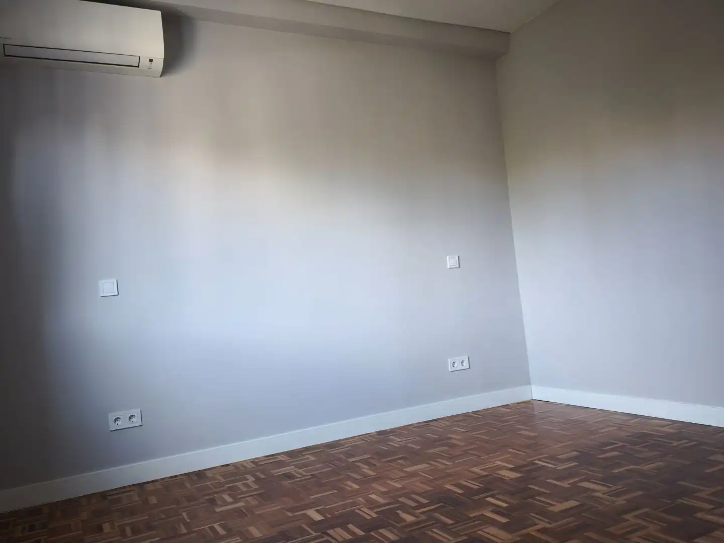 Dormitori de Pis en venda en Madrid amb Aire condicionat, Jardí privat i Parquet