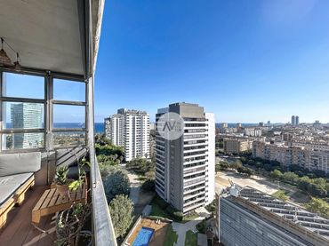Apartamento con balcón en venta en Carrer LLULL