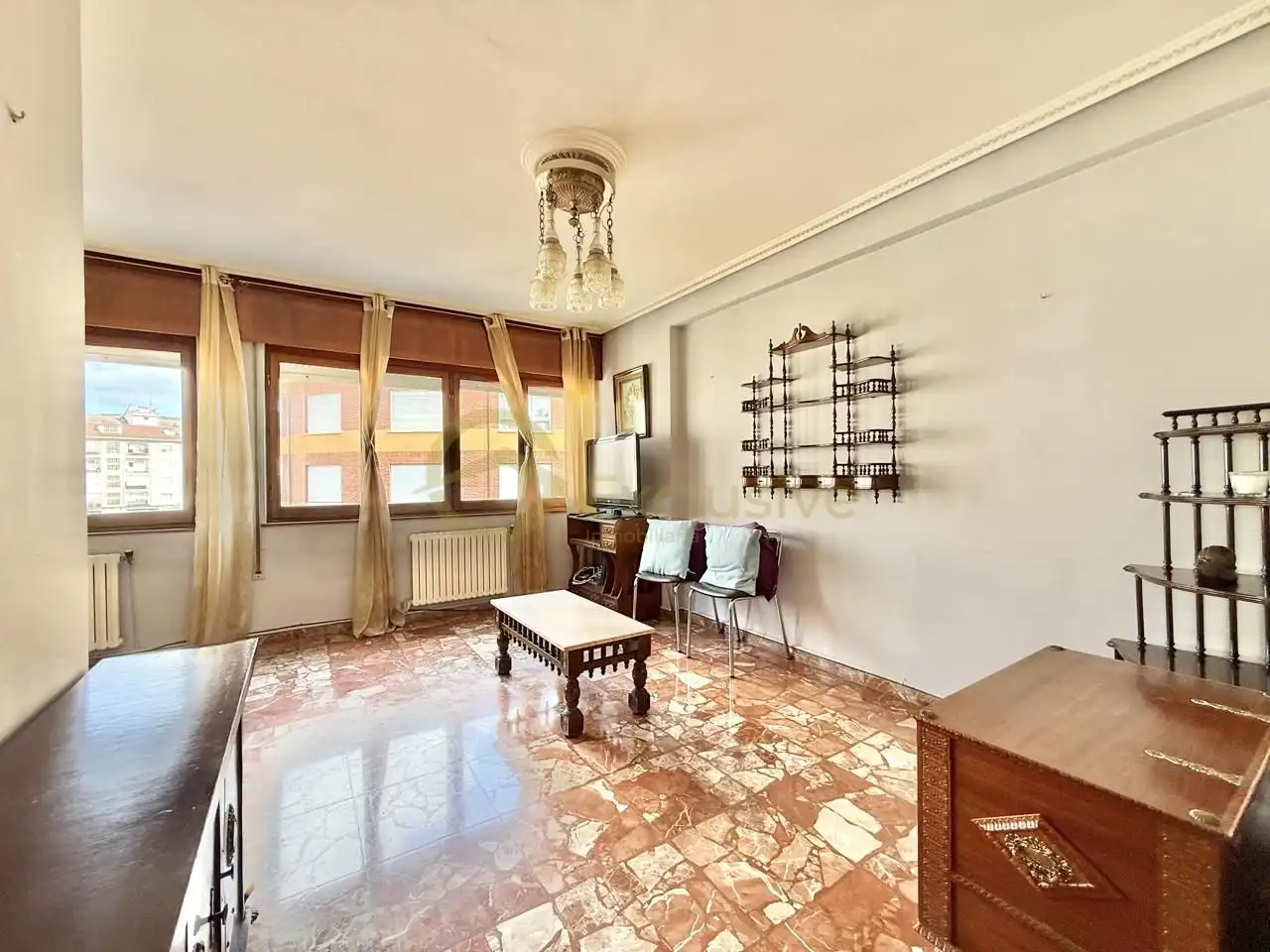 Sala de estar de Piso en venta en Pravia con Calefacción, Parquet y Terraza