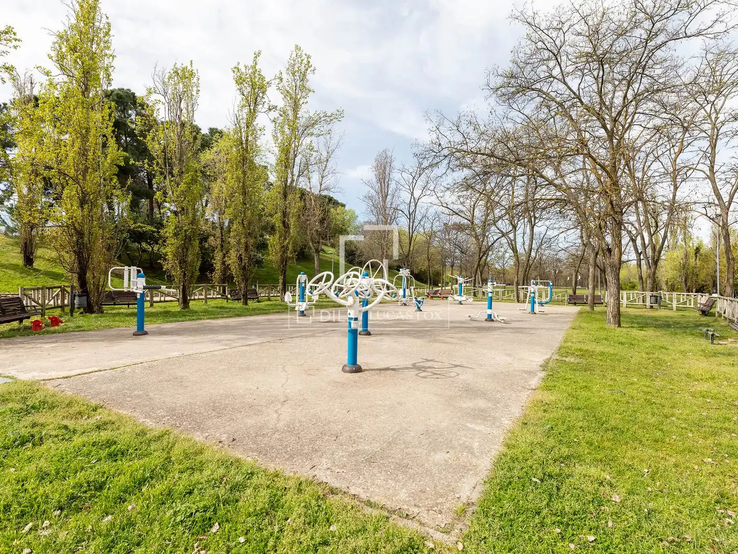 Aparcament de Casa o xalet en venda en La Moraleja amb Aire condicionat, Calefacció i Jardí privat