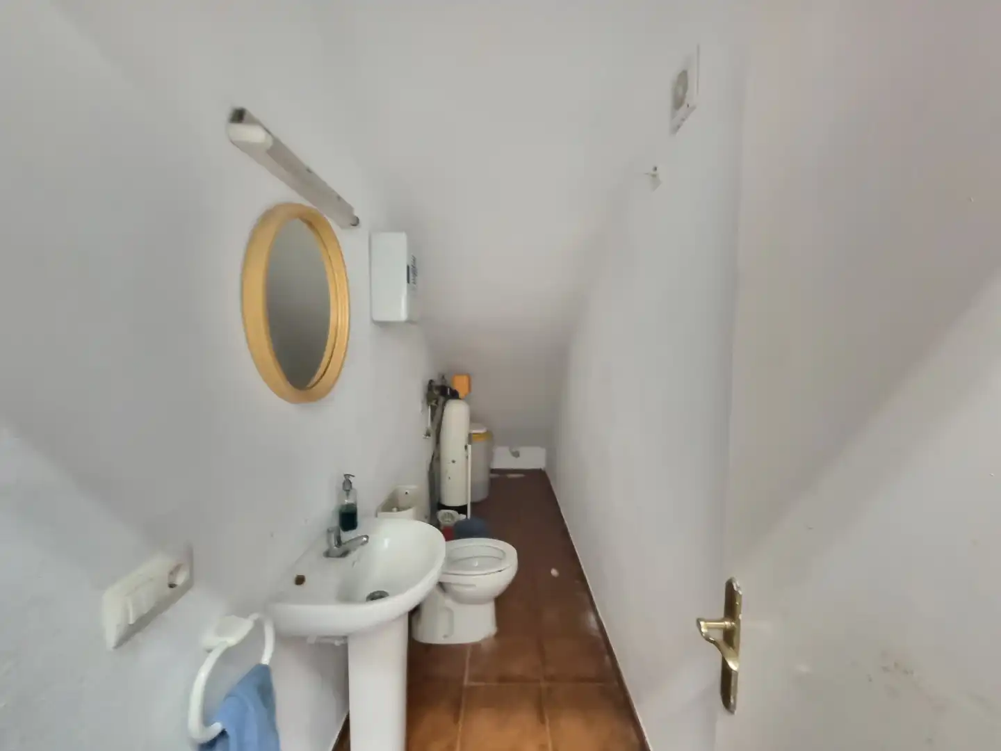 Badezimmer von Fabrikhallen zum Verkauf in Ciutadella de Menorca