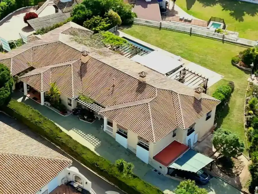 Außenansicht von Wohnung zur Miete in Mijas mit Klimaanlage, Privatgarten und Parkett