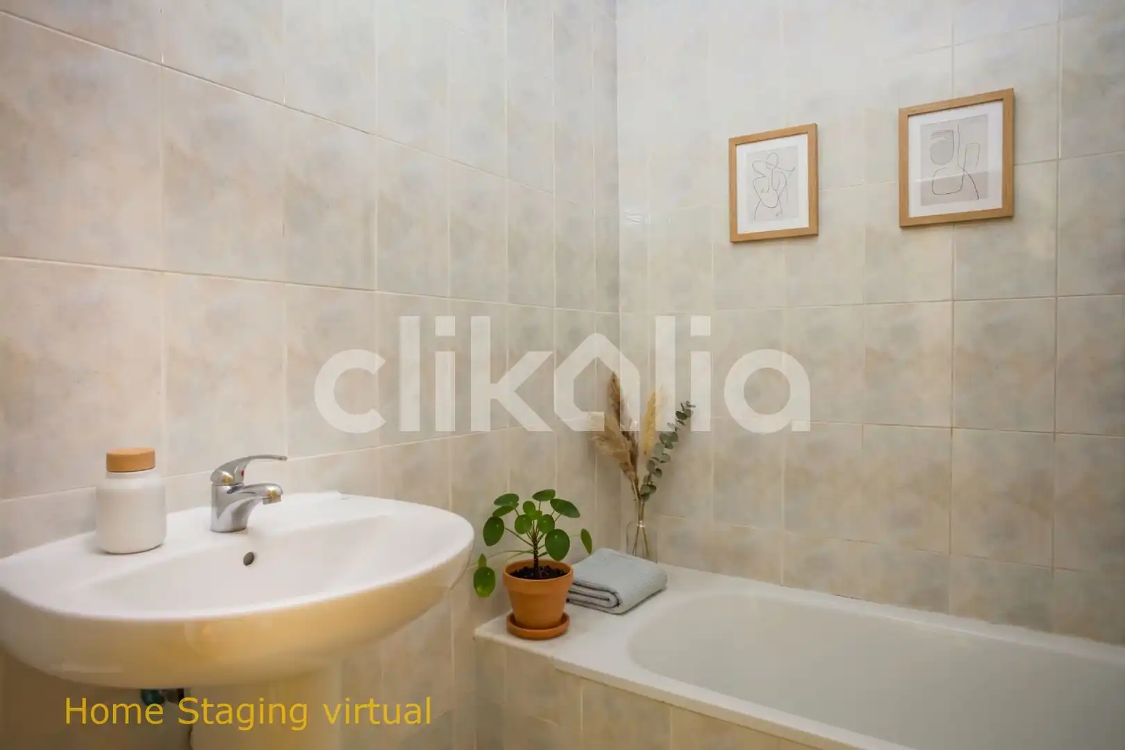 Baño de Piso en venta en Madrid con Calefacción, Trastero y Piscina
