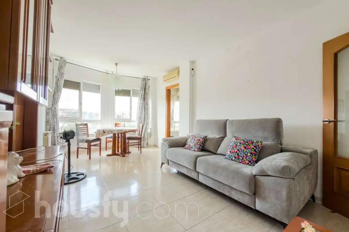 Sala de estar de Piso en venta en Barcelona con Aire acondicionado, Calefacción y Amueblado