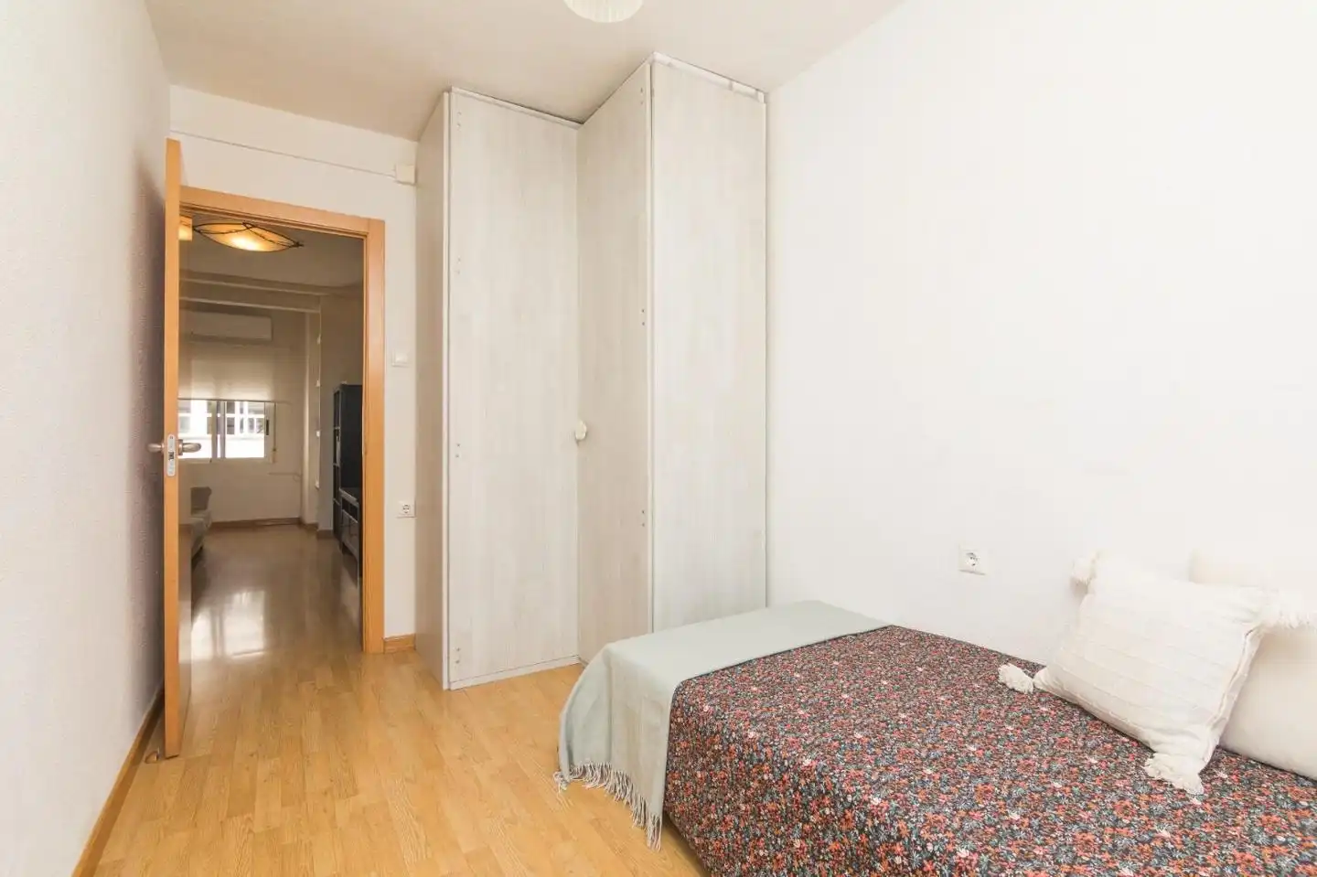 Flat for rent in El Raval - Portes Encarnades