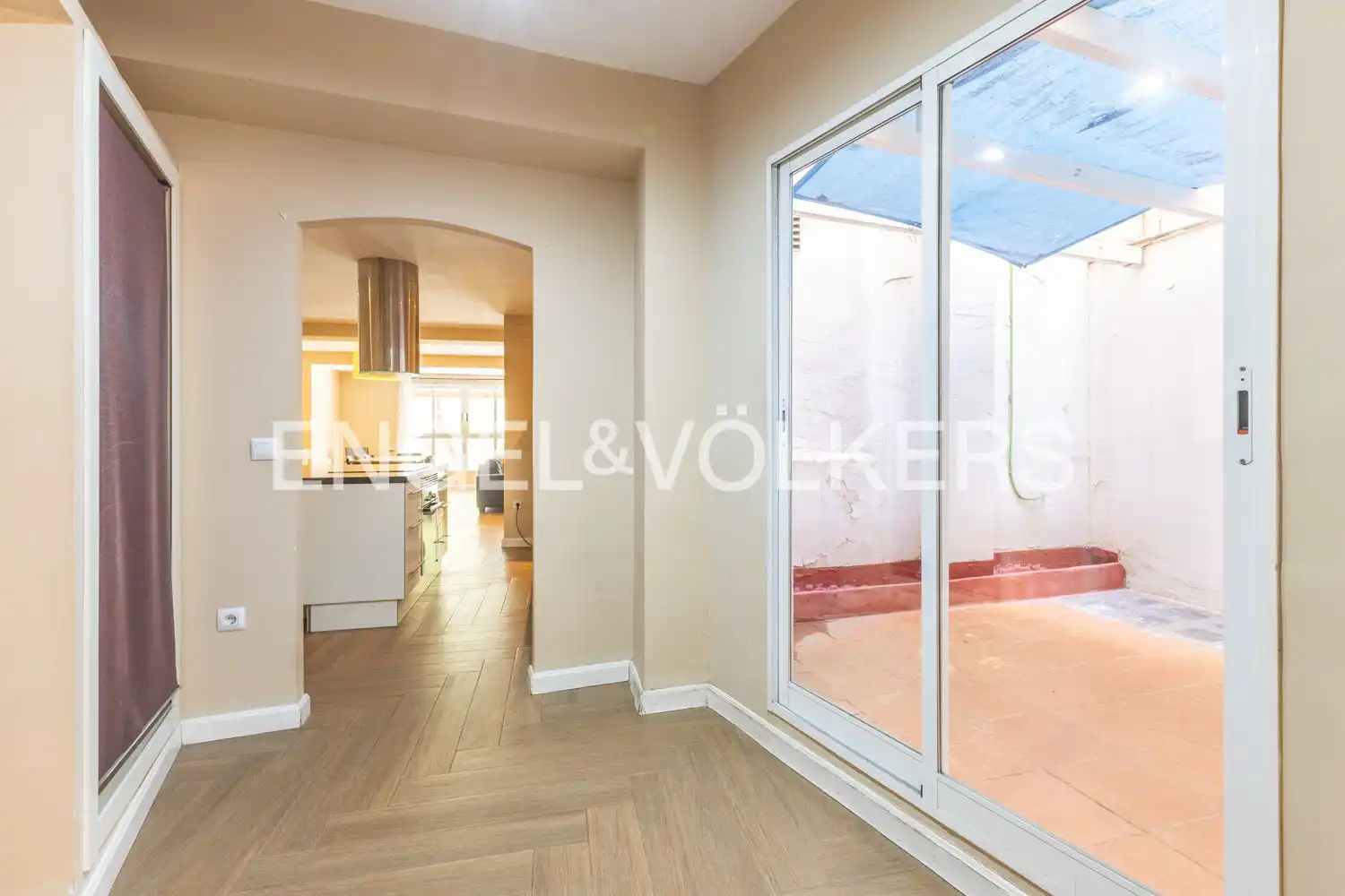 Außenansicht von Wohnung zur Miete in Valencia mit Klimaanlage, Heizung und Terrasse