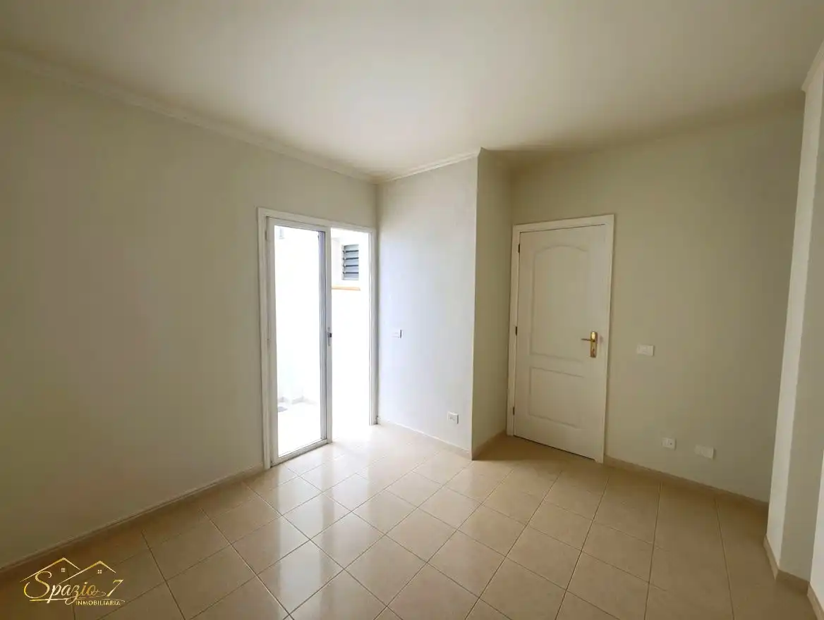 Habitación de Piso en venta en Los Realejos con Balcón y Alarma
