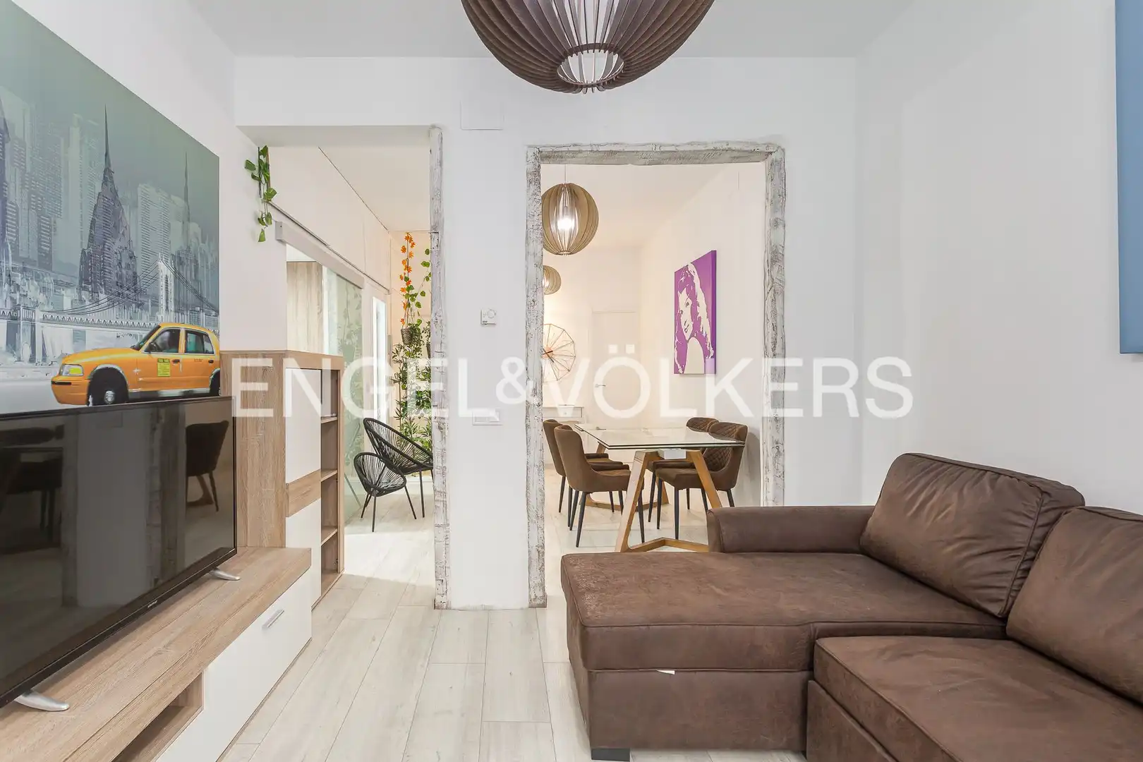 Living room of Flat for rent in Madrid  with Air Conditioner, Heating and Balcony
