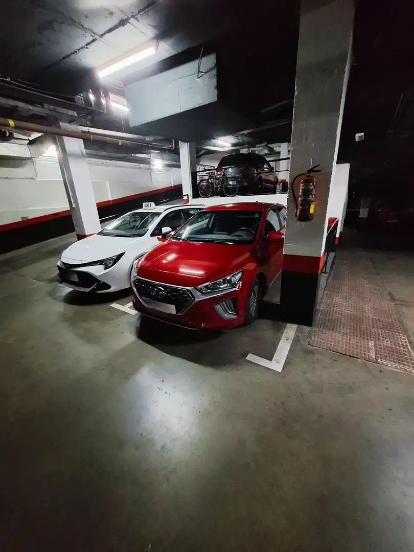 Parking de Piso de alquiler en Madrid con Aire acondicionado, Calefacción y Parquet