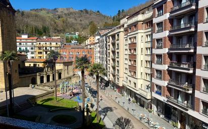 Vista exterior de Pis en venda en Eibar