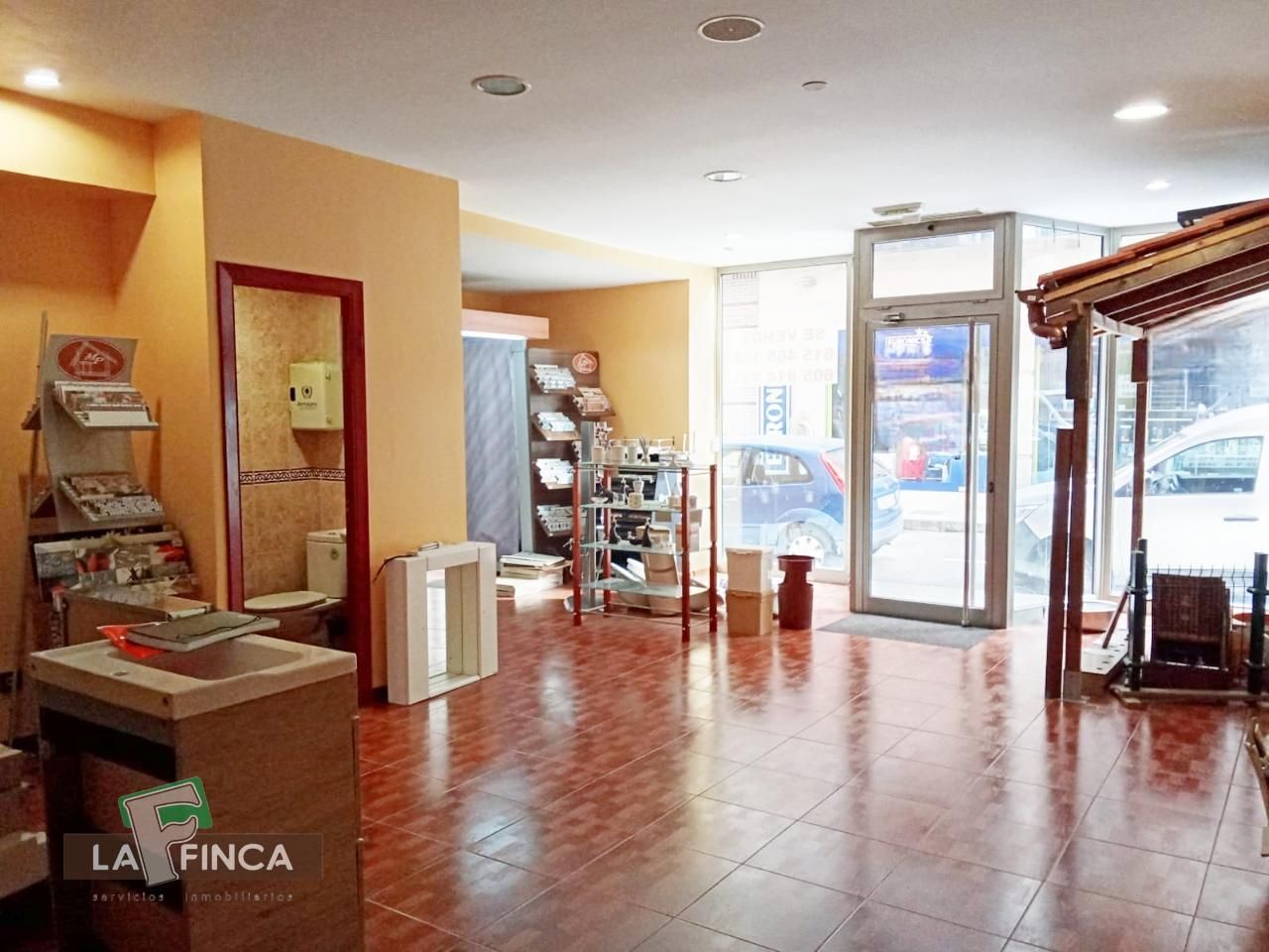 Local en venda en Gijón  amb Moblat