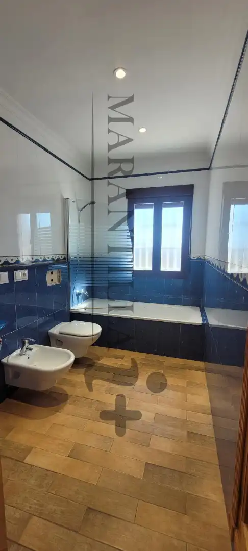 Baño de Casa o chalet en venta en Islantilla con Terraza, Piscina y Alarma