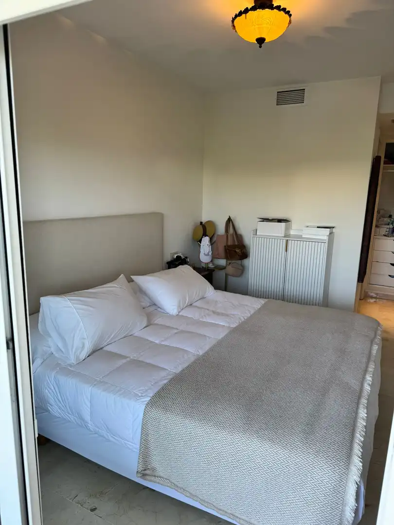 Dormitori de Apartament de lloguer en Marbella amb Aire condicionat, Calefacció i Terrassa