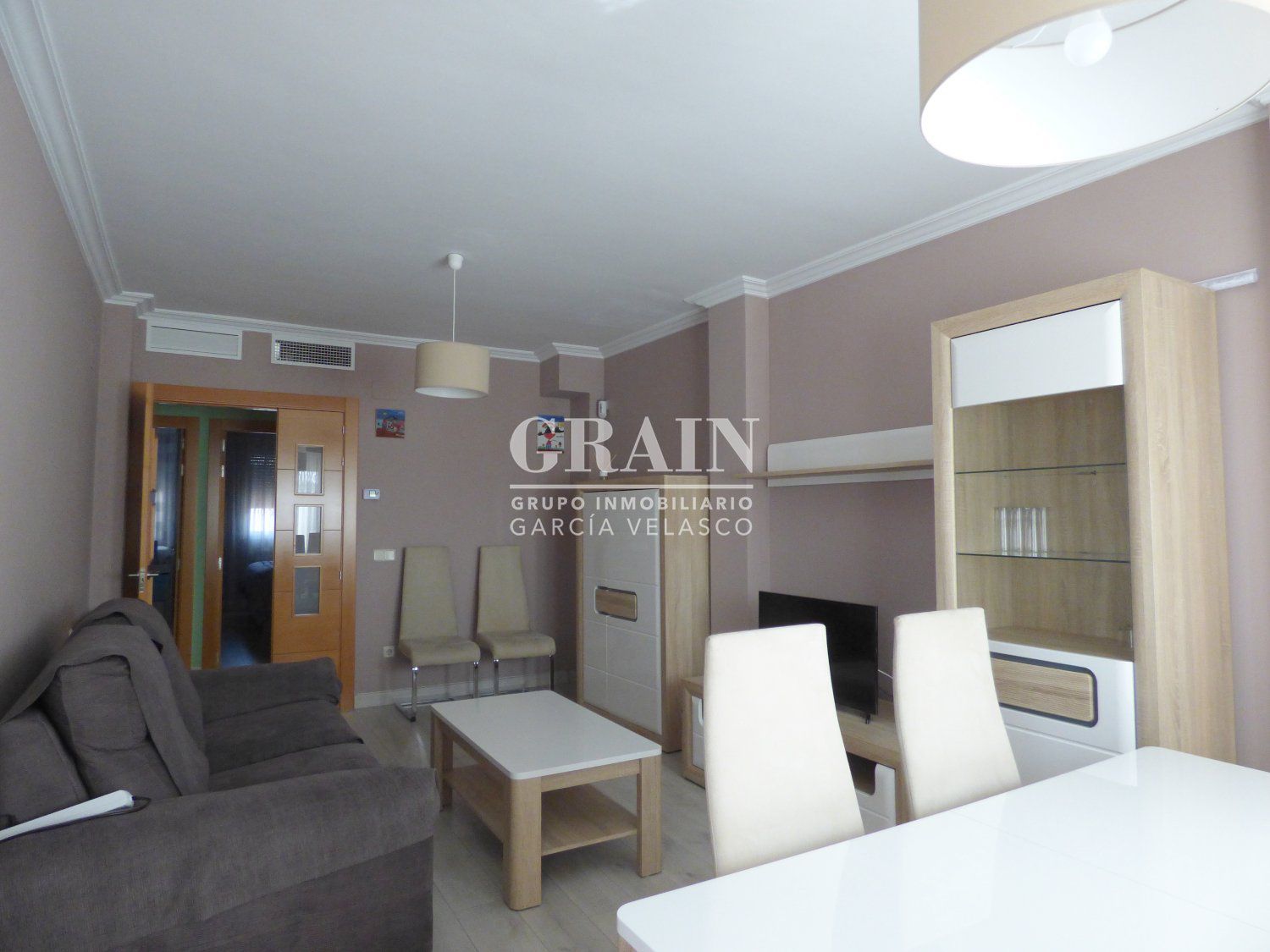 Living room of Flat for sale in  Albacete Capital  with Heating, Furnished and Balcony