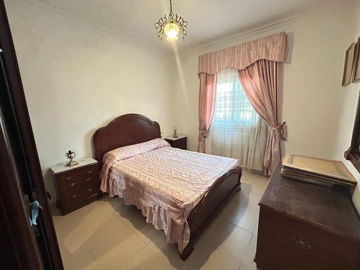 Habitación de Casa o chalet en venta en Utrera
