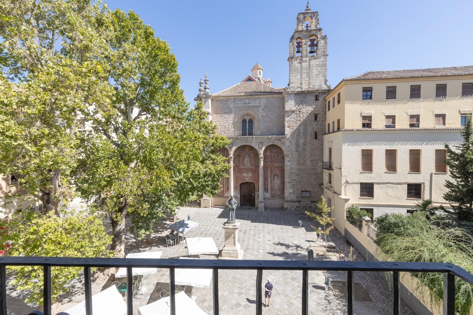 Vista exterior de Casa o xalet en venda en  Granada Capital amb Aire condicionat, Terrassa i Balcó
