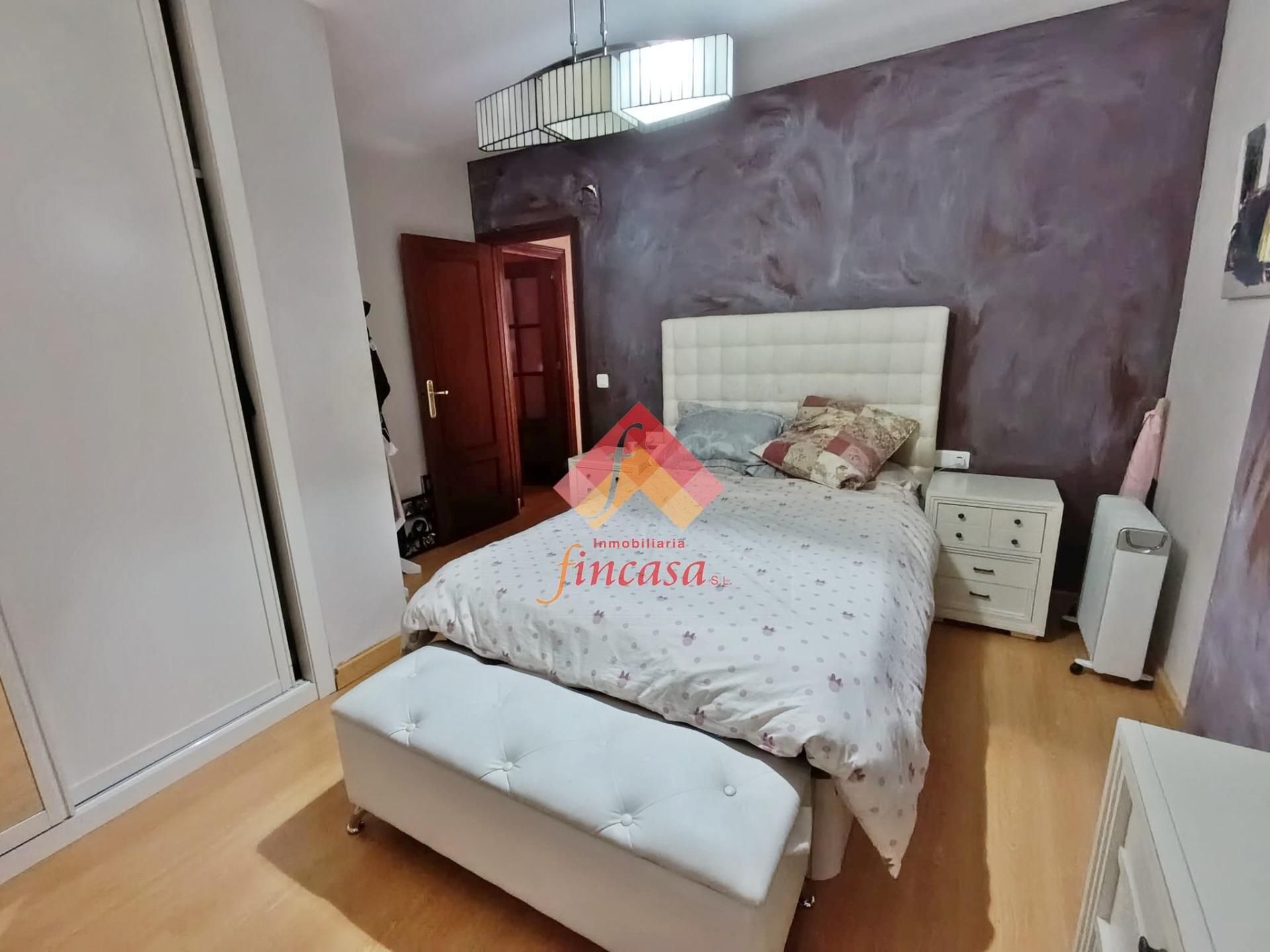 Bedroom of Flat for sale in Ronda  with Air Conditioner