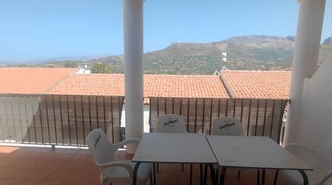 Foto 2 de Casa adosada en venda a Calle Carril del Alcazar, Alcaucín, Málaga