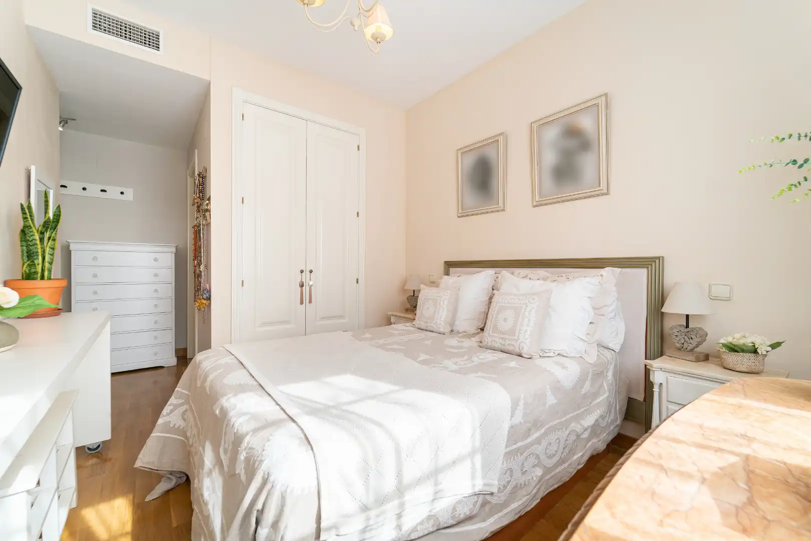 Schlafzimmer von Wohnung zum Verkauf in Las Rozas de Madrid mit Heizung, Privatgarten und Parkett
