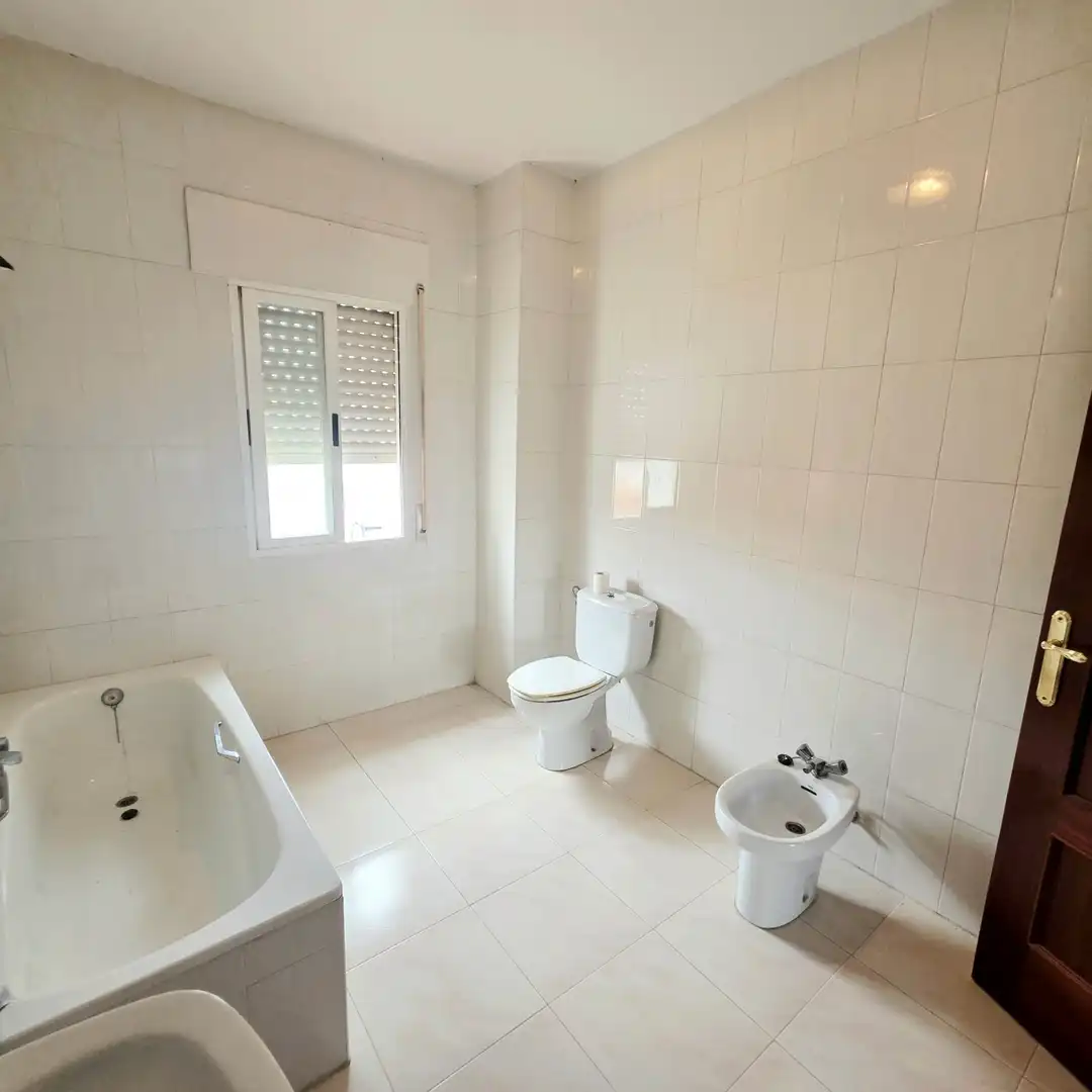 Baño de Casa adosada en venta en Añover de Tajo con Jardín privado y Balcón