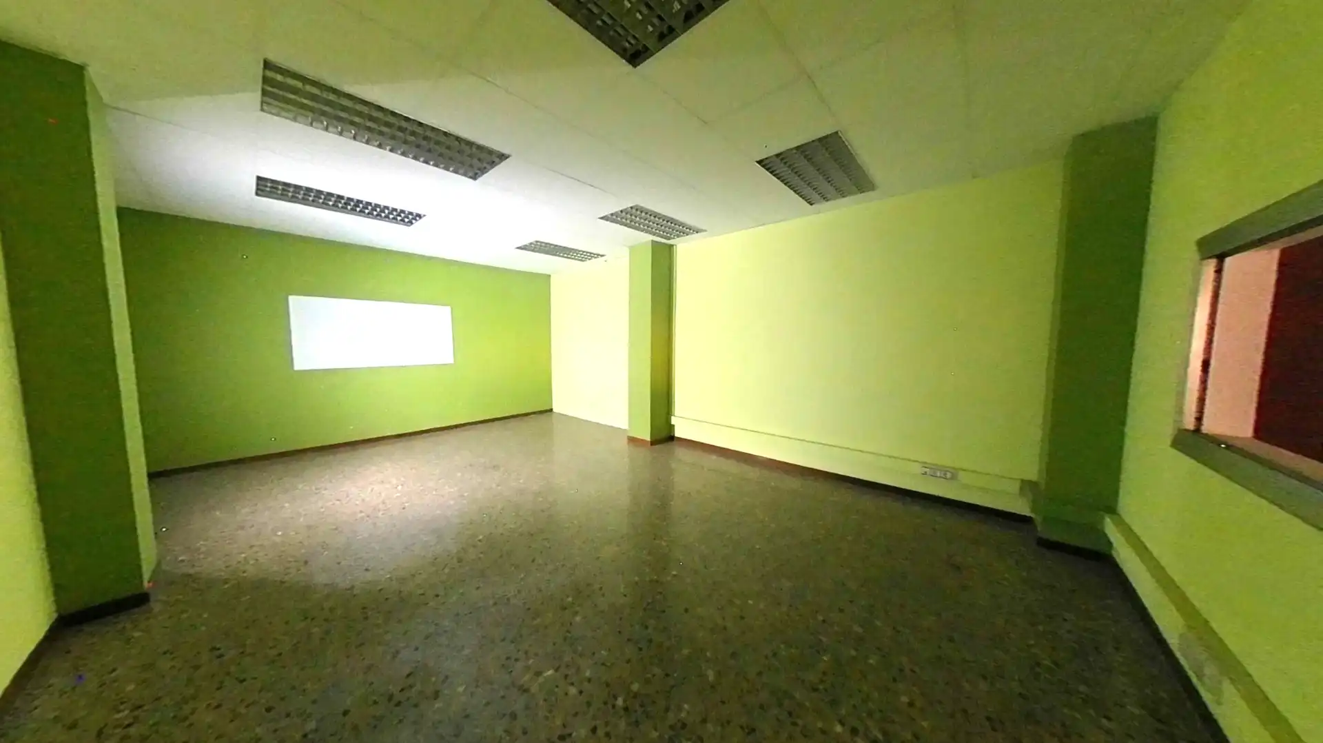Nau industrial en venda en Viladecans