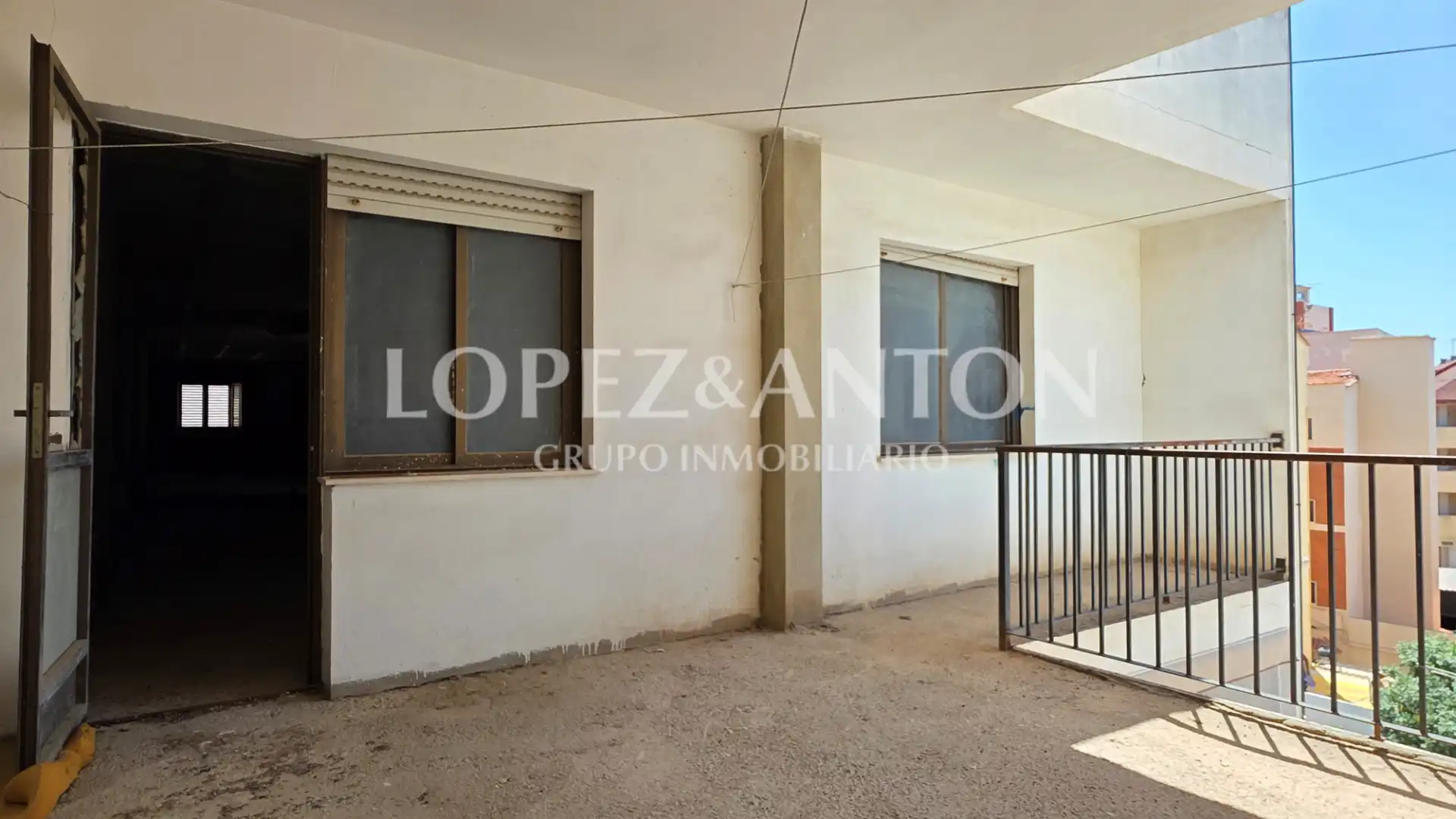 Wohnung zum Verkauf in L'Eliana mit Terrasse und Balkon