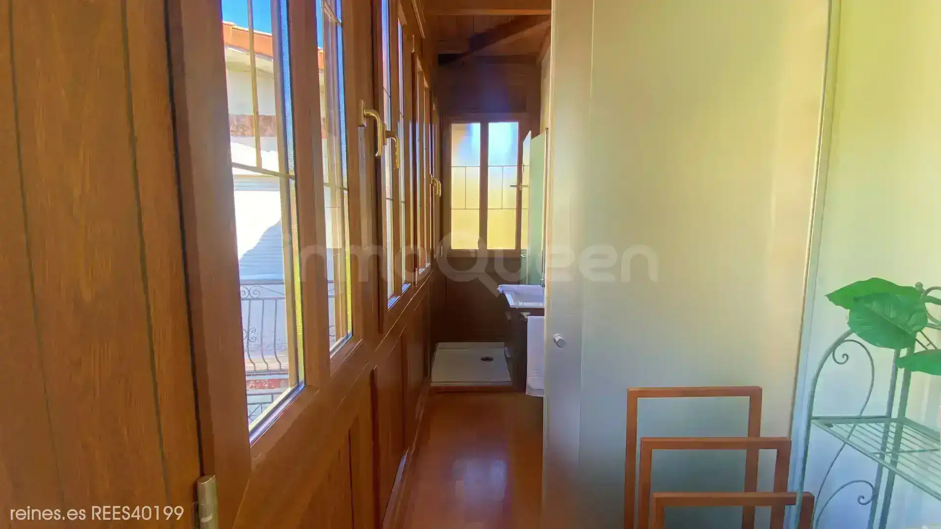 Terrassa de Casa o xalet en venda en Santo Adriano amb Calefacció, Jardí privat i Terrassa