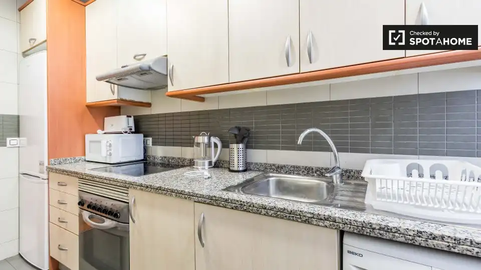 Cocina de Piso de alquiler en Valencia con Aire acondicionado, Calefacción y Amueblado
