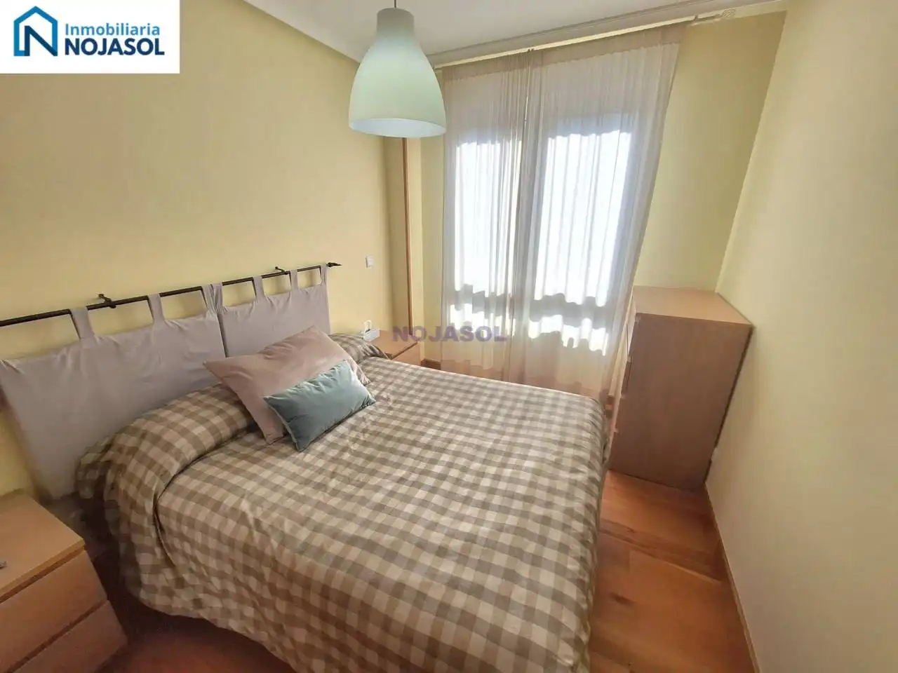 Bedroom of Apartments for sale in Santoña  with Heating, Parquet flooring and Furnished