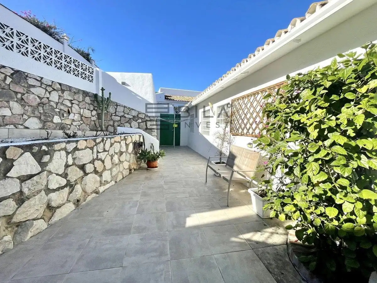 Chalet con piscina en venta en Cerros del Aguila, imagen 37