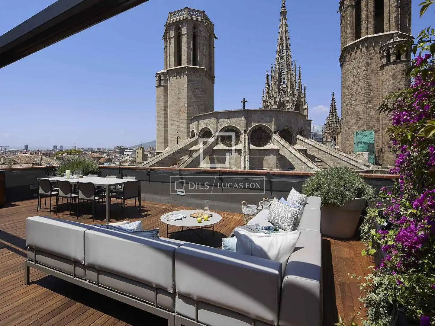 Terrasse von Dachboden zum Verkauf in Barcelona mit Klimaanlage, Heizung und Parkett