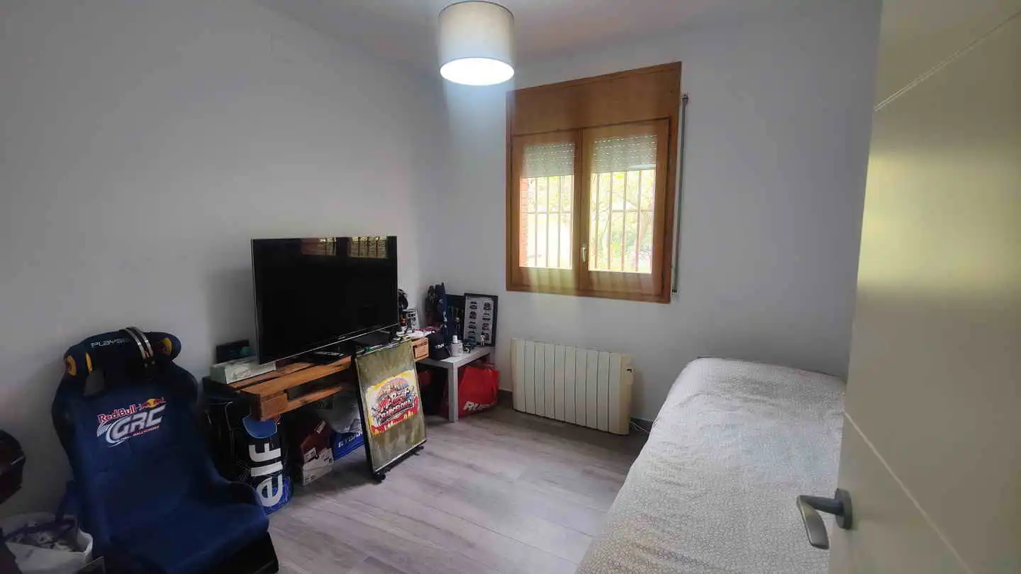 Habitación de Casa o chalet en venta en Vallirana con Calefacción, Jardín privado y Terraza