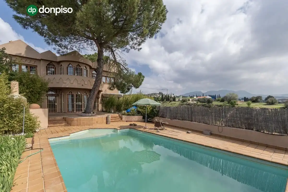 Maison avec terrasse à vendre à Calle ARCES UR.MONTELUZ, imagen 2
