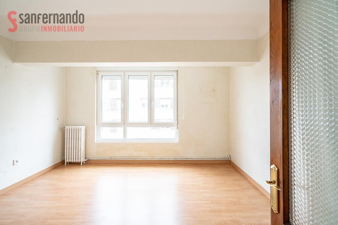 Habitación de Piso en venta en Santander con Calefacción