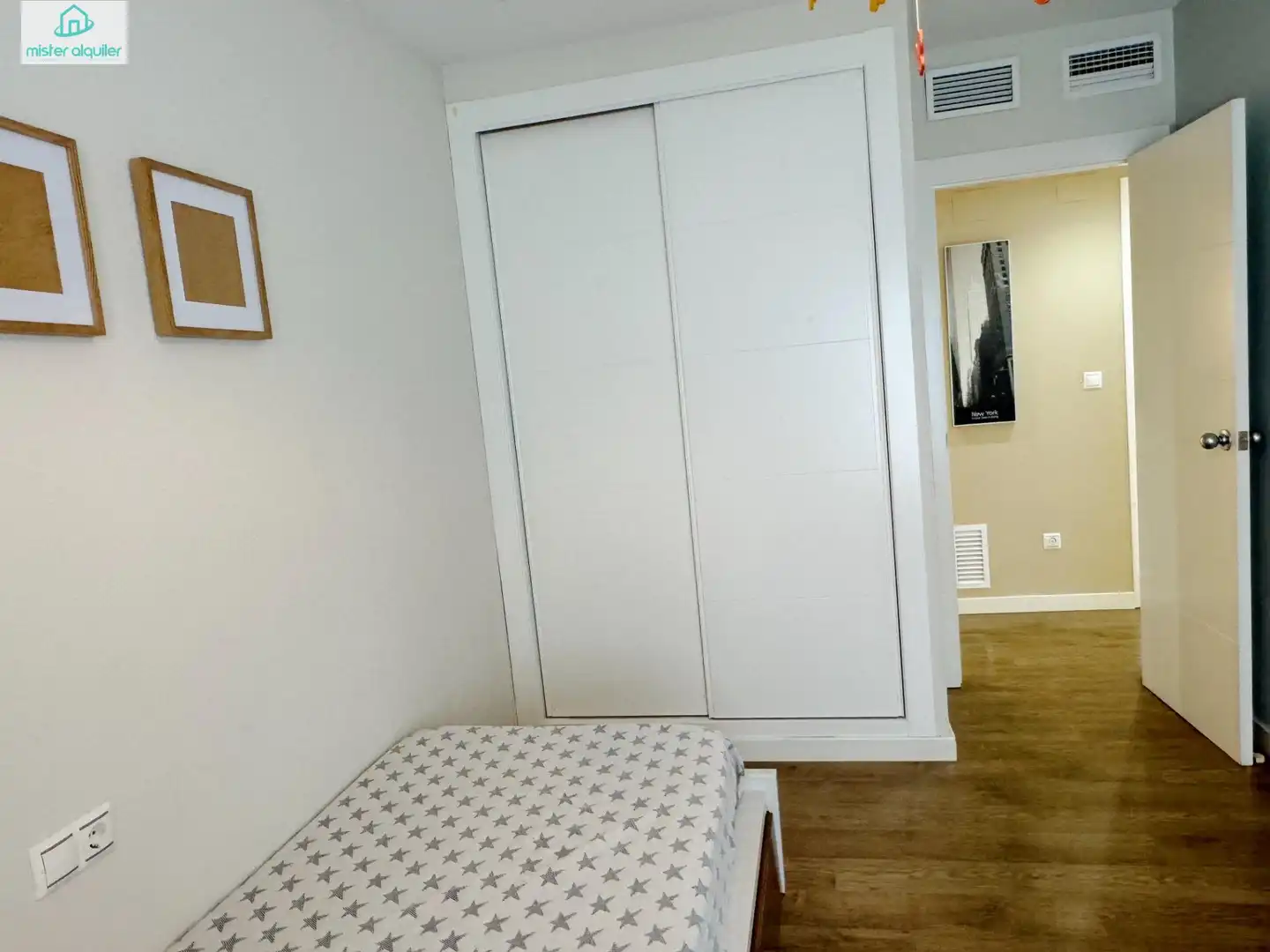 Habitación de Apartamento de alquiler en Sant Joan d'Alacant con Aire acondicionado, Jardín privado y Terraza