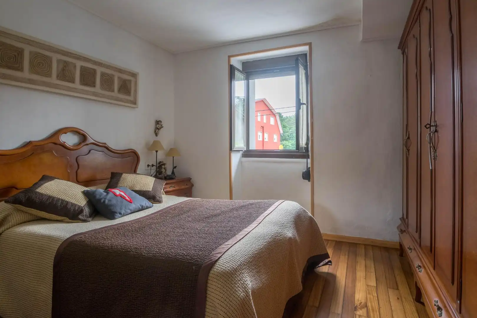 Habitación de Casa o chalet en venta en Culleredo con Calefacción, Jardín privado y Parquet