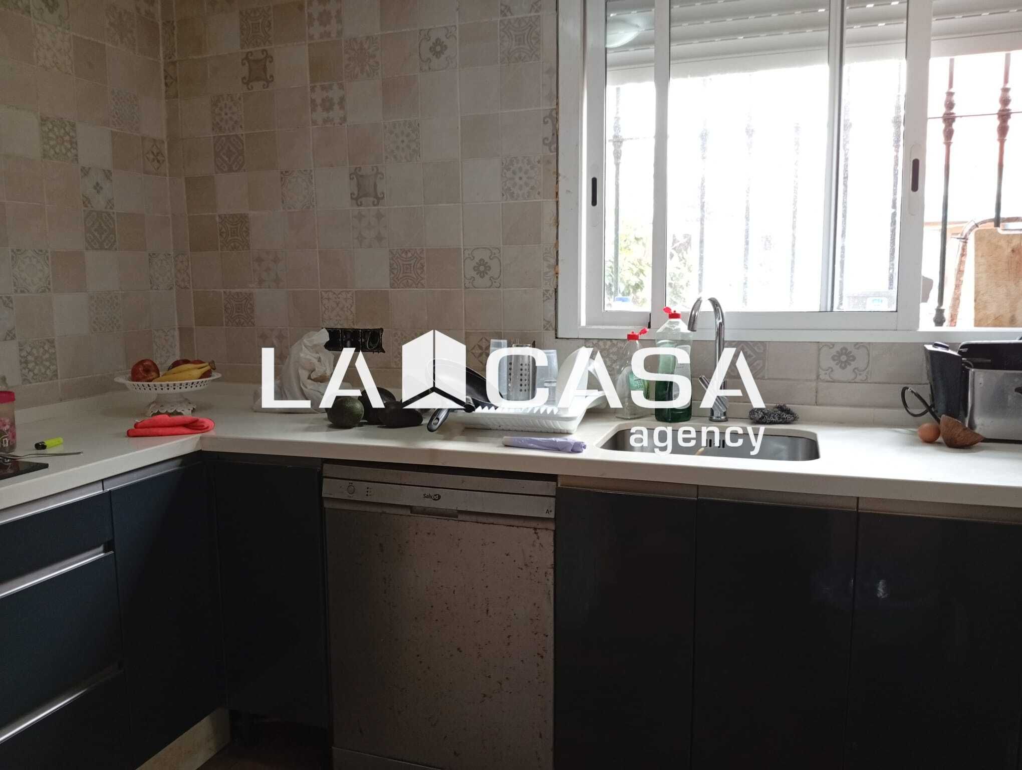 Cuina de Casa o xalet en venda en Algeciras amb Terrassa i Traster