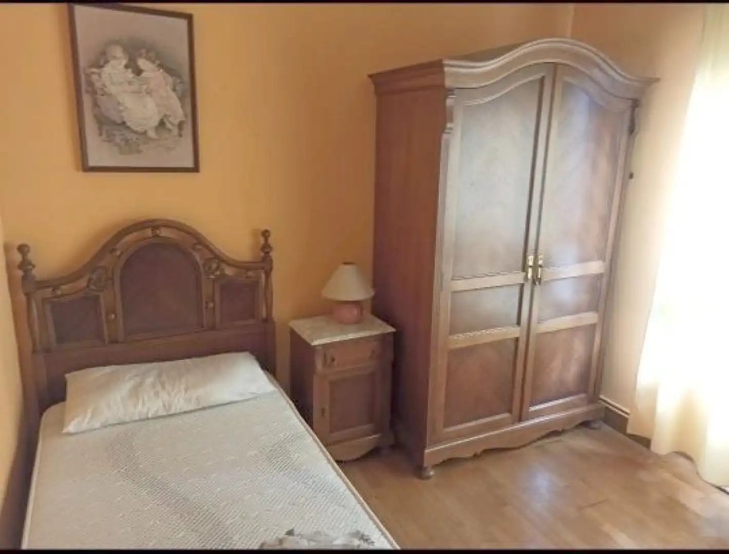 Dormitori de Pis en venda en Oviedo 