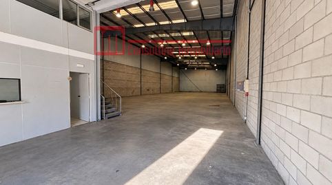 NAVE INDUSTRIAL EN VENTA CON PATIO PRIVADO Y OFICINAS, imatge 3