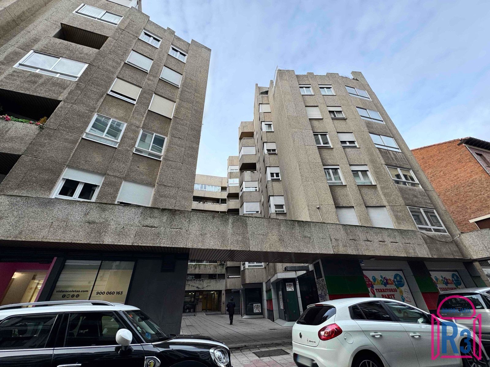 Vista exterior de Apartament en venda en León Capital  amb Calefacció