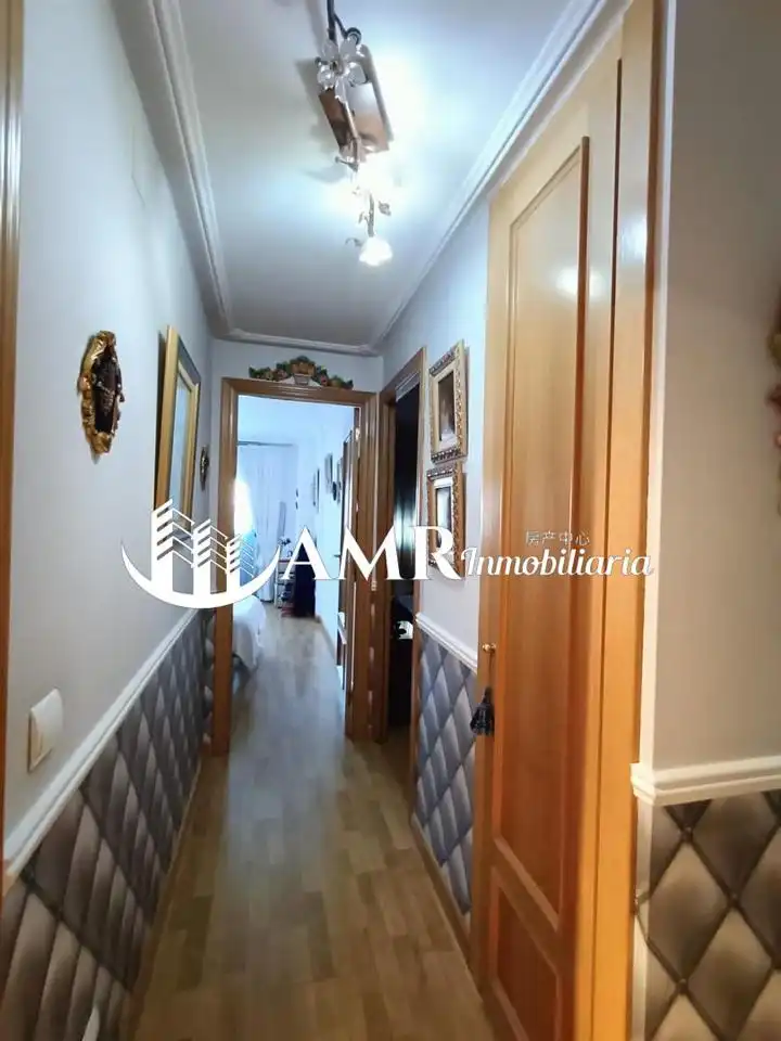 Vista exterior de Piso en venta en Parla con Calefacción, Trastero y Amueblado