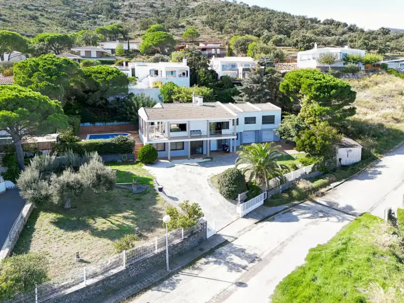 Vista exterior de Casa o xalet en venda en El Port de la Selva amb Aire condicionat, Calefacció i Traster