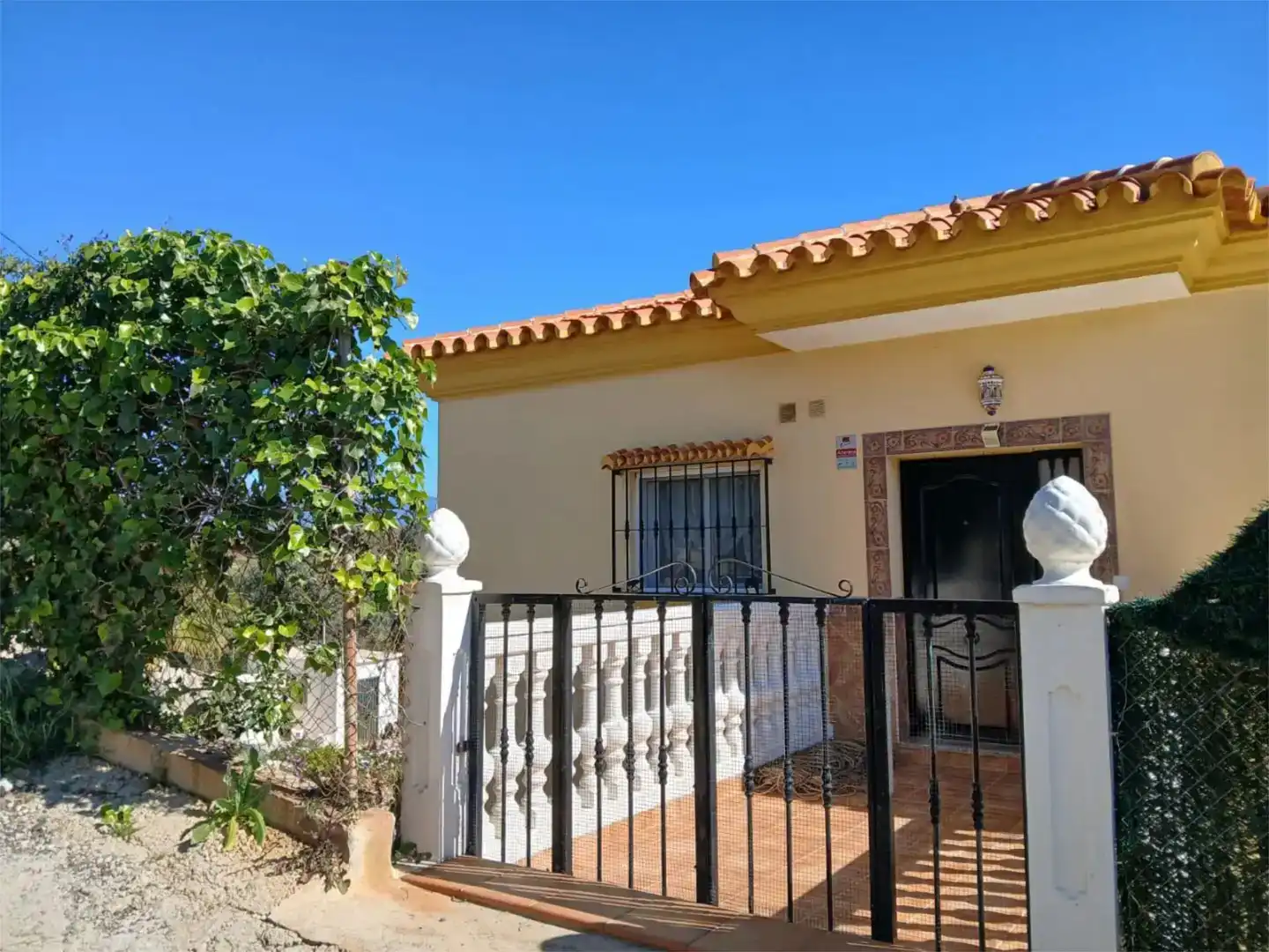 Vista exterior de Piso en venta en Vélez-Málaga con Piscina y Balcón