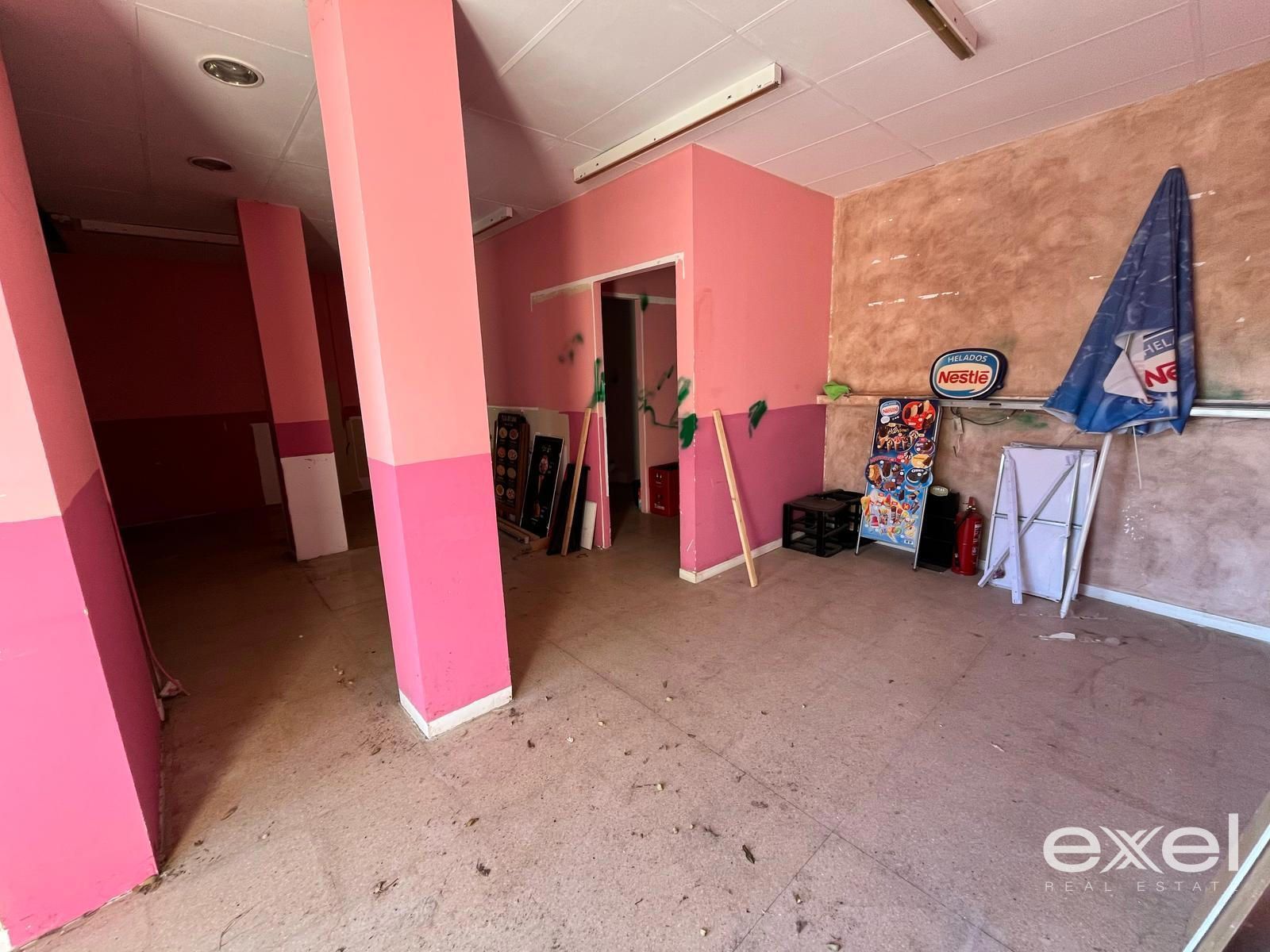 Premises for sale in Cornellà de Llobregat