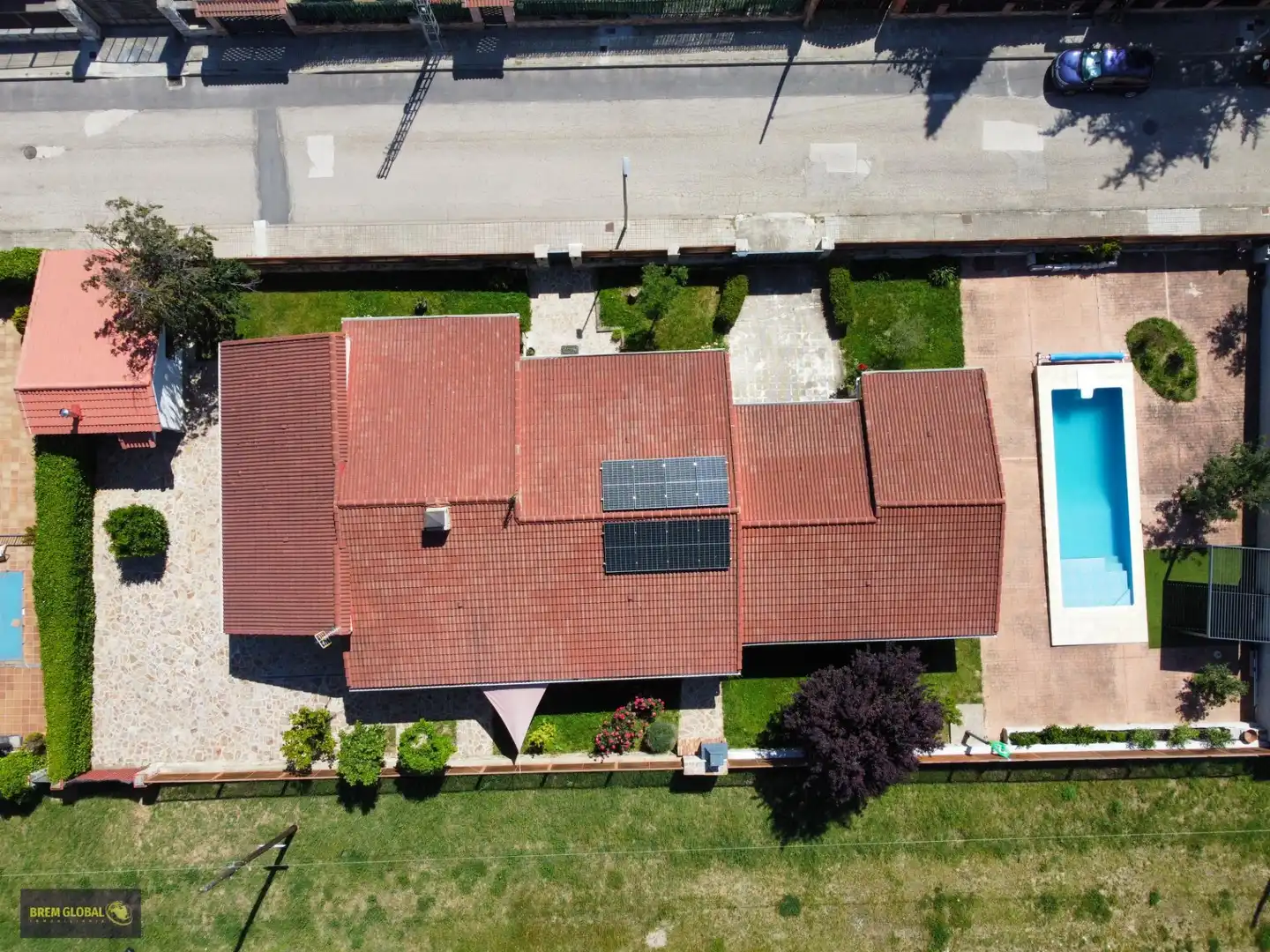 Vista exterior de Casa o chalet en venta en Buitrago del Lozoya con Calefacción, Jardín privado y Terraza