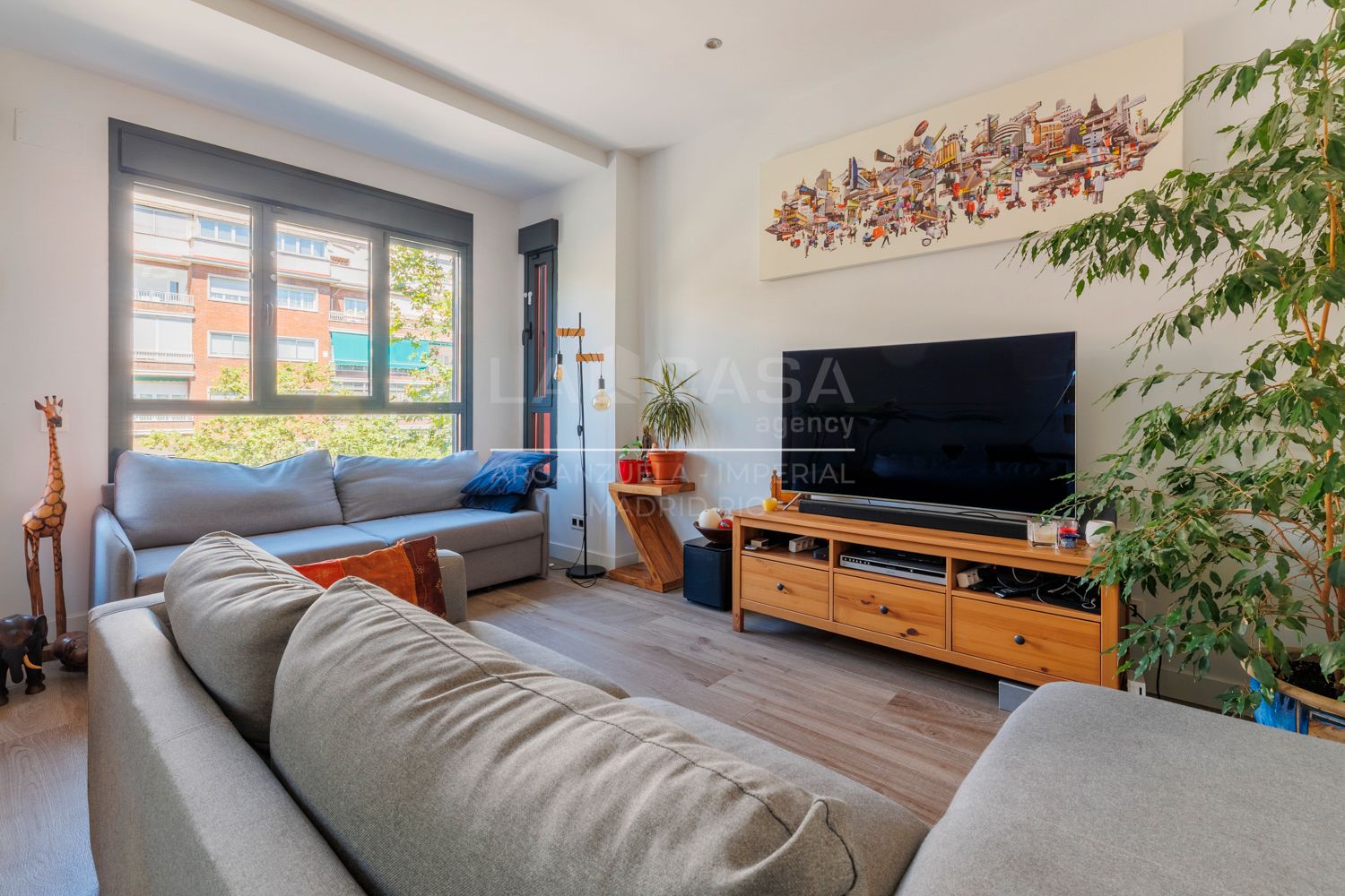 Living room of Flat for sale in  Madrid Capital  with Air Conditioner and Storage room