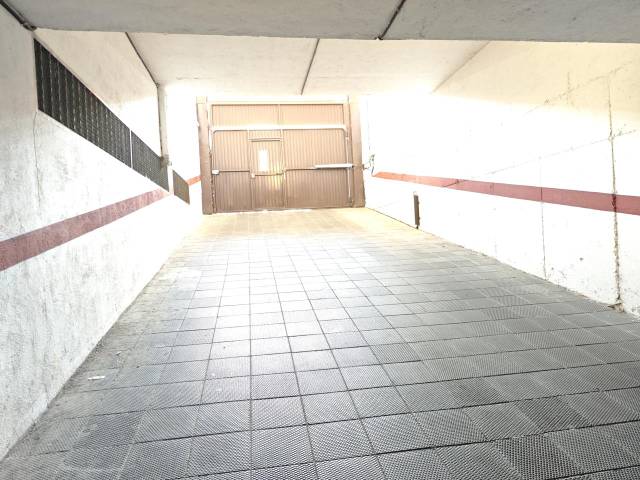 Garaje en Venta en Sor Valentina Mirón en Los Pinos - El Pilar