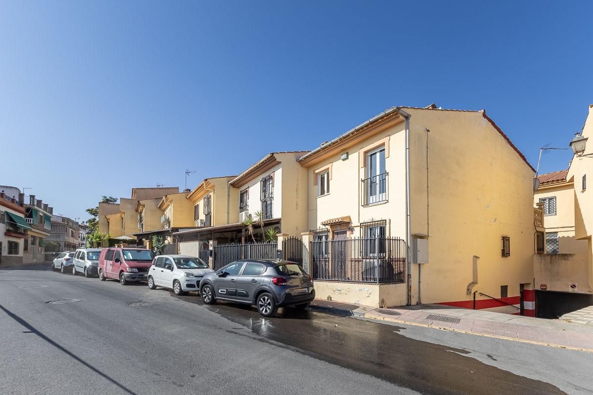 Vista exterior de Casa adosada en venta en Pulianas con Aire acondicionado, Terraza y Trastero