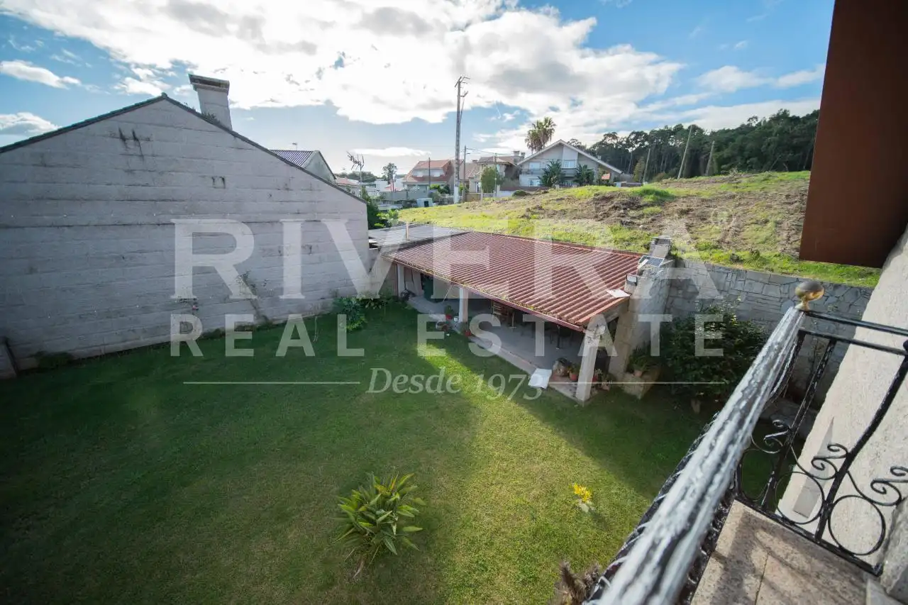 Vista exterior de Casa o chalet en venta en A Illa de Arousa  con Calefacción